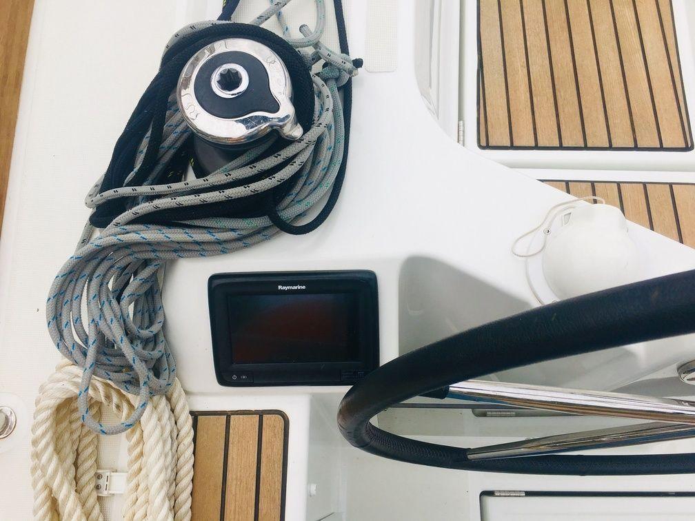 Poseidon | Sun Odyssey 349 photo 18