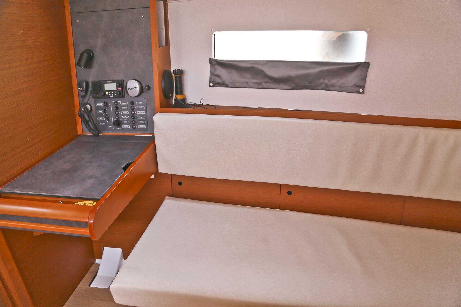 Dynamene | Sun Odyssey 349 photo 24