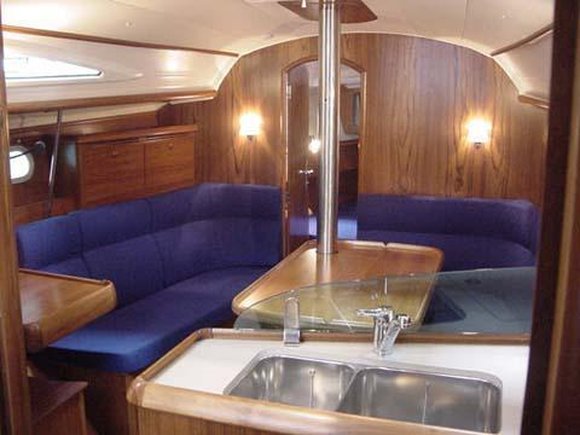 La Isla Bonita | SUN ODYSSEY 35 photo 3