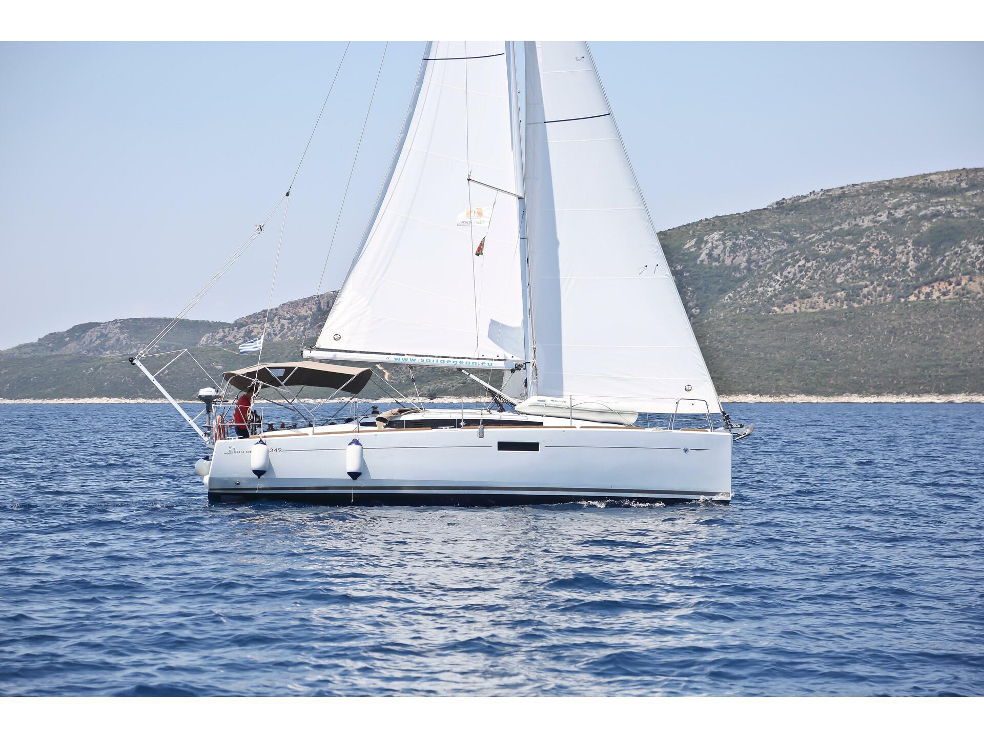 Dynamene | Sun Odyssey 349 photo 11