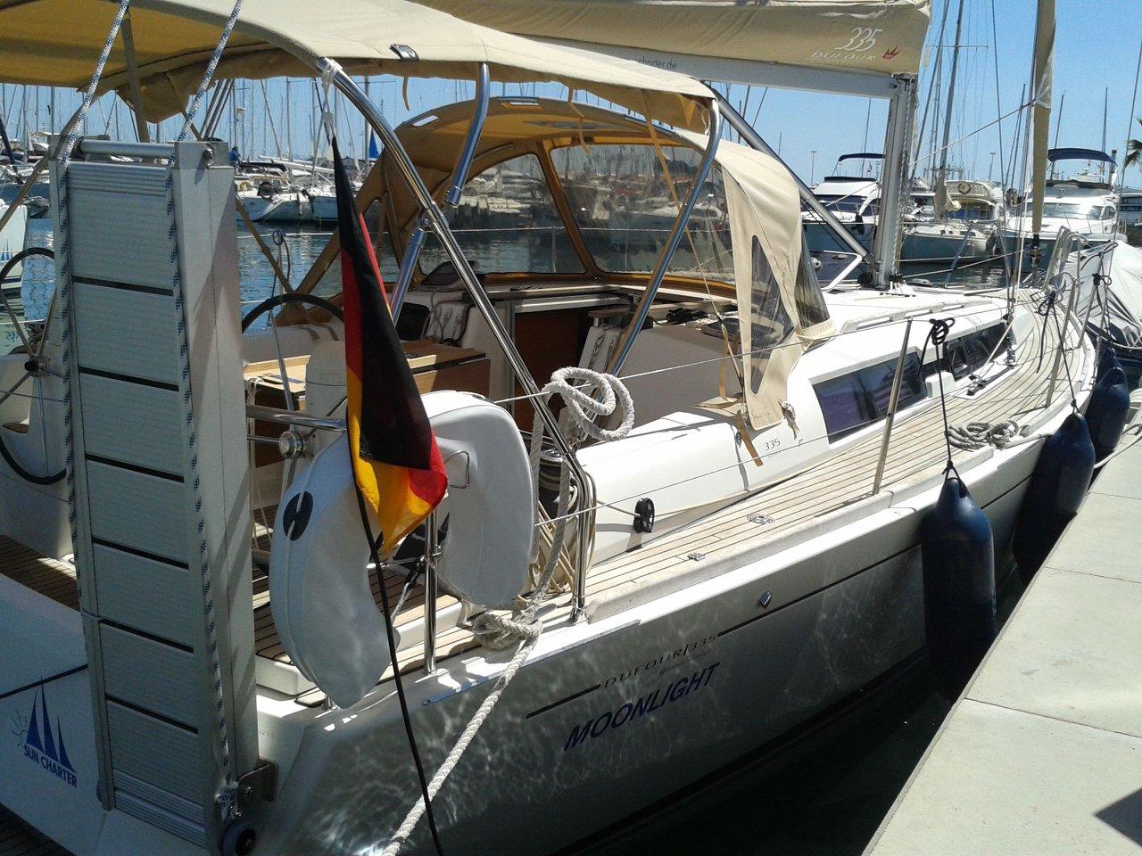 Moonlight | Dufour 335 GL