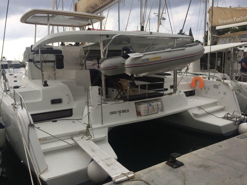 CROSS THE BREEZE | Lagoon 42